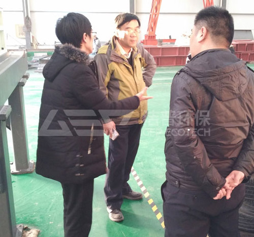 北京客户参观废旧轮胎破碎机设备