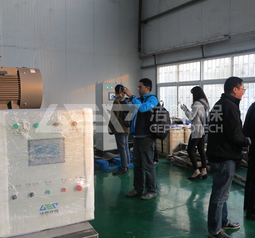 马来客户参观废旧金属破碎机
