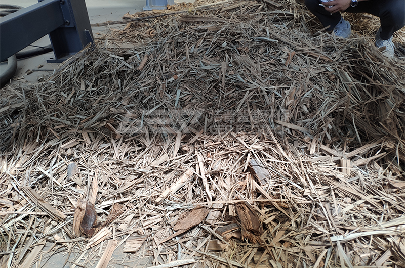 秸秆细碎效果