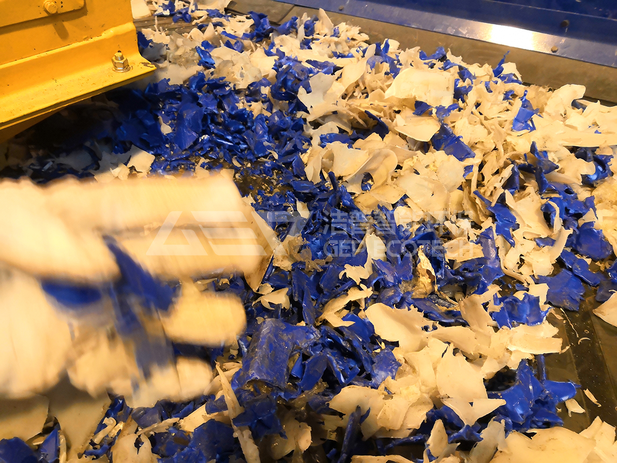 废料塑料破碎后成品